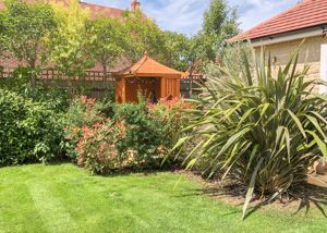 Photo 7- click for photo gallery